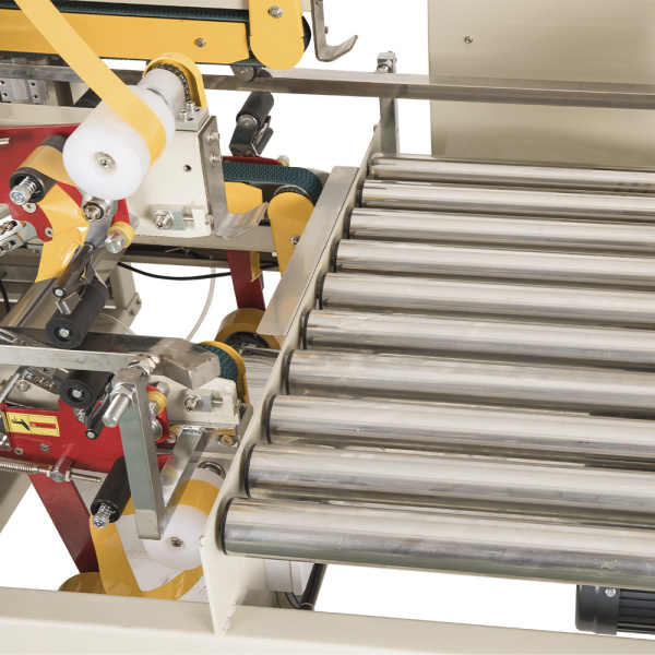 Полуавтоматический заклейщик углов коробов FXJ-555H Foodatlas