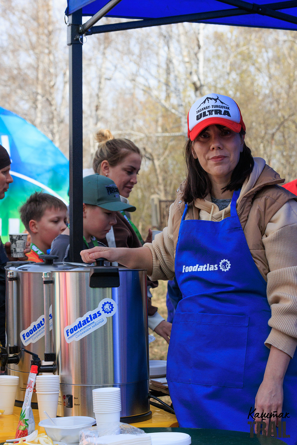 Foodatlas согрел 250 бегунов на трейловом забеге «Каштак TRAIL»